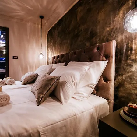 Luxury Vindemiae Apartment