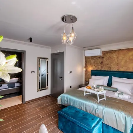 Guest house Luxury Vindemiae