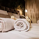 公寓 Luxury Vindemiae 扎达尔