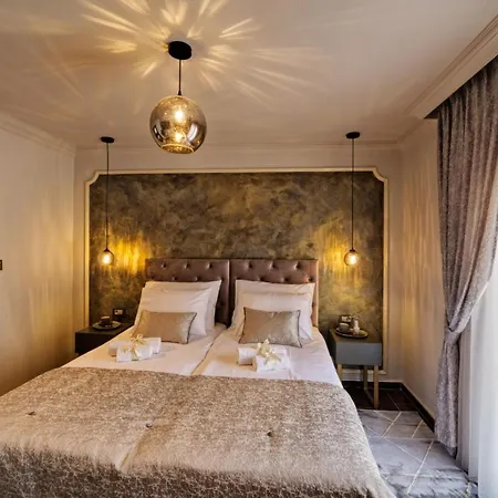 Luxury Vindemiae *