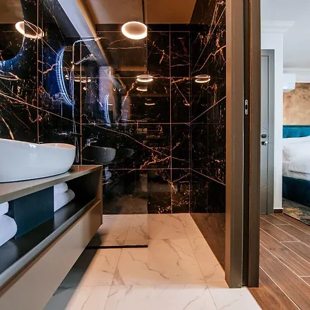 Luxury Vindemiae * زادار