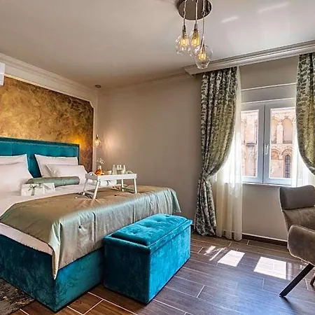 Διαμέρισμα Luxury Vindemiae